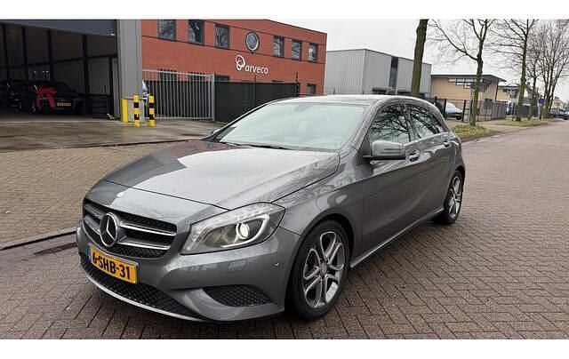 Occasion Mercedes A180 Edition 122 PK (89 kW) 2013 Grijs Hatchback