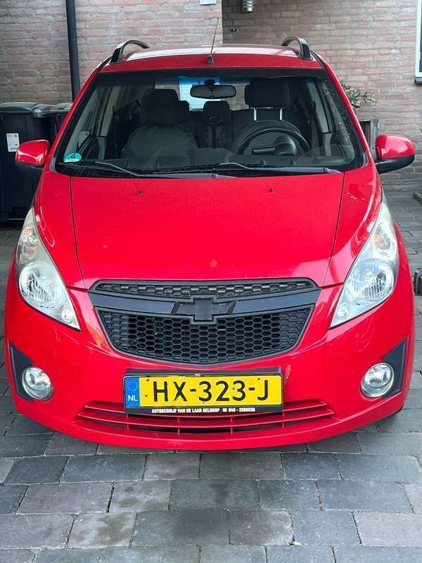 Rood Gebruikt 2011 Chevrolet Spark LT Hatchback | € 1.450 (Goede deal) - Afbeelding 1/4