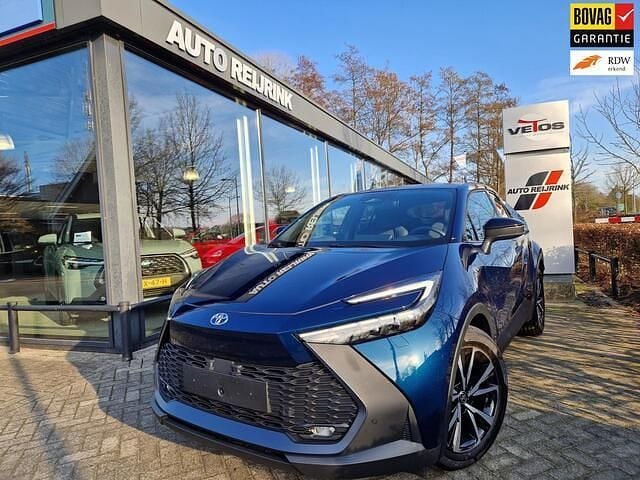 Blauw (metallic) Occasion 2024 Toyota C-HR Edition SUV | € 32.950 (Eerlijke prijs) - Afbeelding 1/4