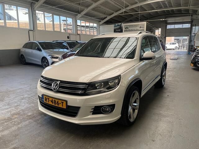 Wit Gebruikt 2012 VW Tiguan R-line SUV | € 9.950 (Goede deal) - Afbeelding 1/4