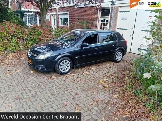 Zwart Gebruikt 2007 Opel Signum Business Stationwagen | € 1.795 - Afbeelding 1/4