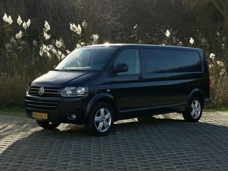 Zwart Gebruikt 2015 VW T5 Van | € 9.490 - Afbeelding 1/4