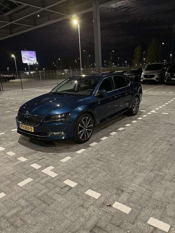 Occasion 2017 Skoda Superb Style Sedan | € 18.800 (Eerlijke prijs) - Afbeelding 1/4