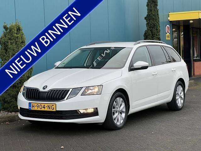 Wit Gebruikt 2020 Skoda Octavia Business Line Stationwagen | € 14.950 (Goede deal) - Afbeelding 1/4