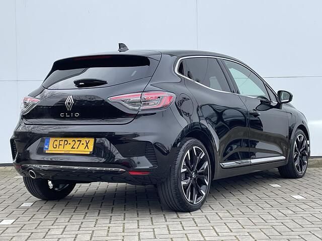 Occasion Renault Clio V Techno 91 PK (66 kW) 2024 Noir étoilé (gne) Hatchback