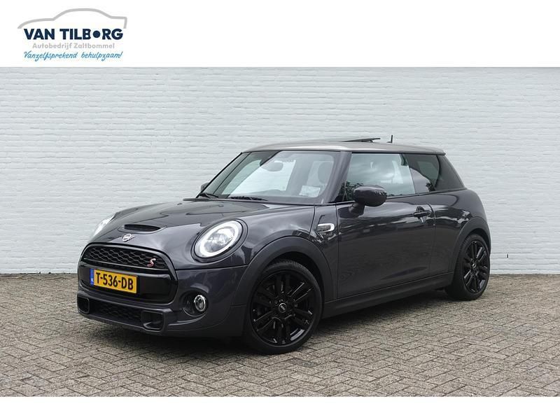 Grijs Gebruikt 2020 Mini Cooper S Chili Hatchback | € 28.950 (Eerlijke prijs) - Afbeelding 1/4