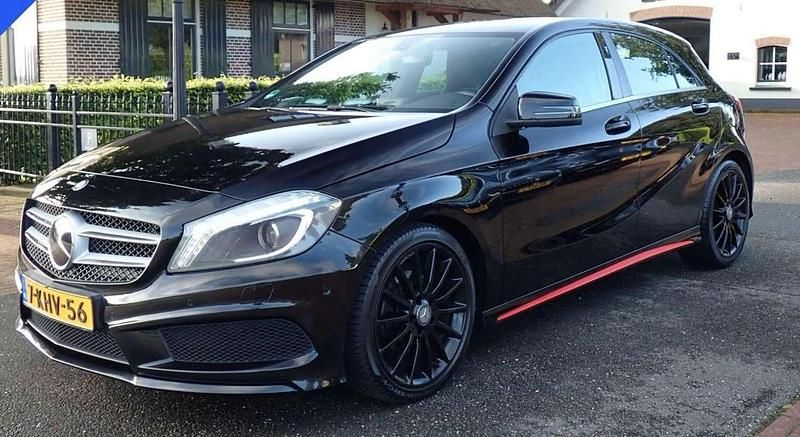 Zwart Gebruikt 2013 Mercedes A180 Ambition Stationwagen | € 11.000 (Eerlijke prijs) - Afbeelding 1/4