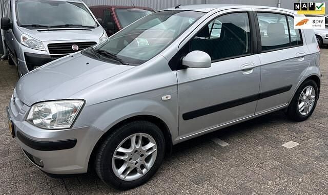 Grijs Gebruikt 2004 Hyundai Getz GLS Hatchback | € 1.450 (Eerlijke prijs) - Afbeelding 1/4