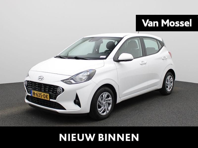 Wit Gebruikt 2021 Hyundai i10 Comfort Hatchback | € 10.940 (Eerlijke prijs) - Afbeelding 1/3