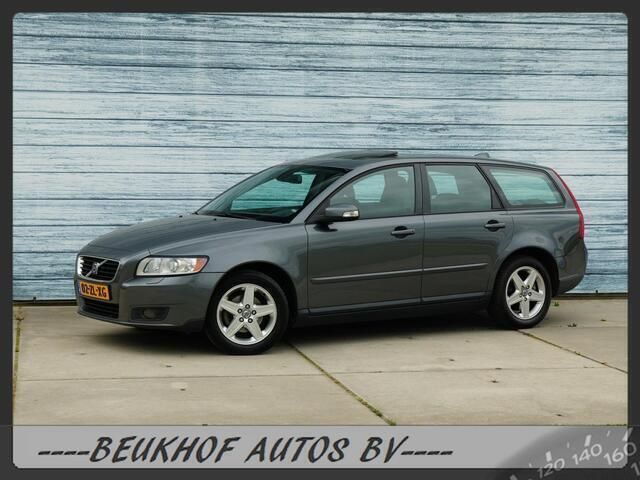 Grijs Gebruikt 2008 Volvo V50 Stationwagen | € 3.650 (Iets duurder) - Afbeelding 1/4