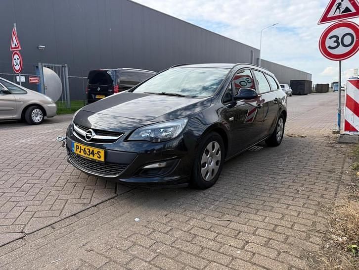 Gebruikt 2013 Opel Astra Cosmo Stationwagen | € 1.250 (Eerlijke prijs) - Afbeelding 1/4