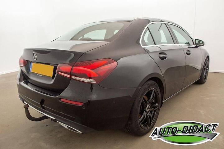 Occasion Mercedes A180 Business 136 PK (100 kW) 2022 Zwart Sedan