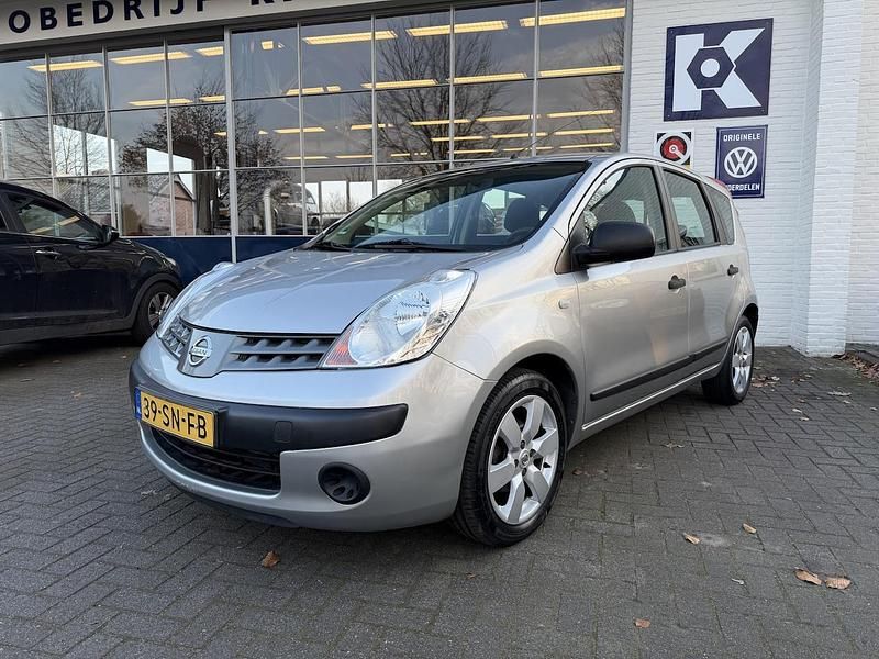 Grijs Occasion 2006 Nissan Note Visia MPV | € 2.250 (Iets duurder) - Afbeelding 1/4