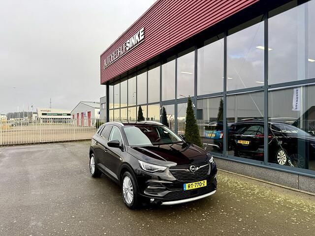 Zwart (metallic) Occasion 2018 Opel Grandland X Innovation SUV | € 16.950 (Iets duurder) - Afbeelding 1/4