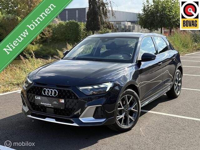 Blauw Gebruikt 2021 Audi A1 Hatchback | € 22.500 (Eerlijke prijs) - Afbeelding 1/4