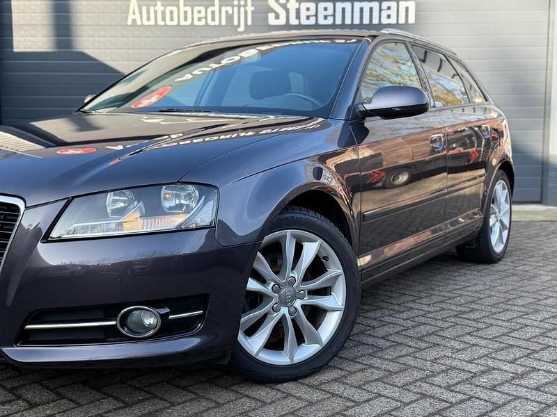 Occasion Audi A3 Attraction 125 PK (91 kW) 2011 Grijs Hatchback