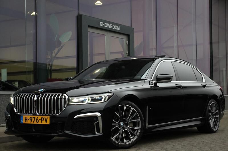 Zwart Gebruikt 2020 BMW 750L Executive Sedan | € 70.995 - Afbeelding 1/4