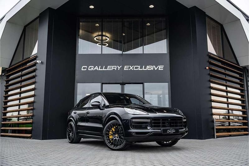 Zwart Gebruikt 2020 Porsche Cayenne Turbo S Sport SUV | € 99.995 (Eerlijke prijs) - Afbeelding 1/4