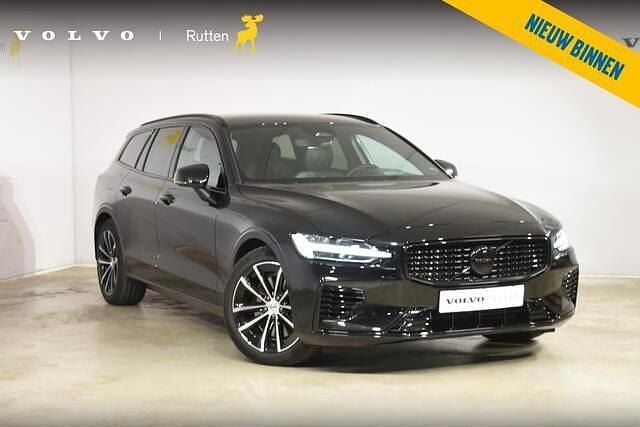 Zwart Gebruikt 2024 Volvo V60 Plus Stationwagen | € 47.840 (Iets duurder) - Afbeelding 1/4