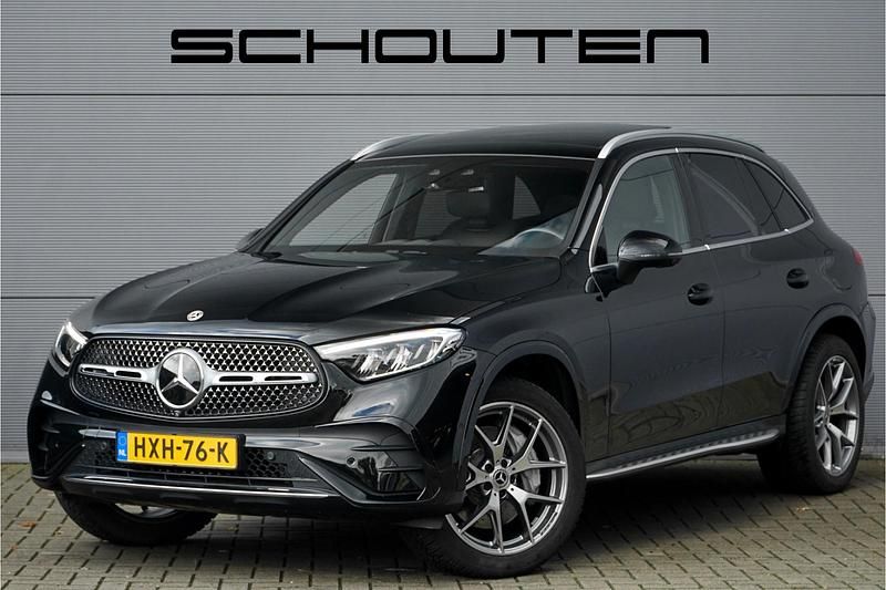 Zwart Gebruikt 2023 Mercedes GLC400d AMG SUV | € 68.900 (Eerlijke prijs) - Afbeelding 1/4