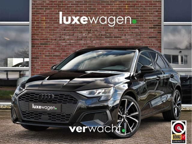 Zwart Gebruikt 2021 Audi A3 Sportback S-Line Hatchback | € 29.900 (Eerlijke prijs) - Afbeelding 1/4