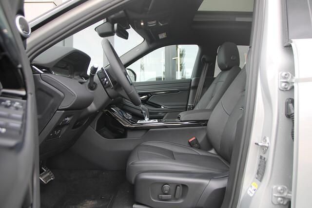 Occasion Land Rover Range Rover R-Dynamic 200 PK (147 kW) 2023 Seoul pearl silver (licht grijs metallic)zwart SUV