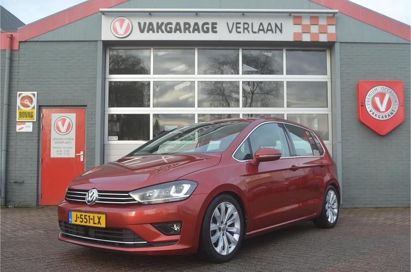 Occasion VW Golf Sportsvan Highline 112 PK (82 kW) 2014 Rood MPV