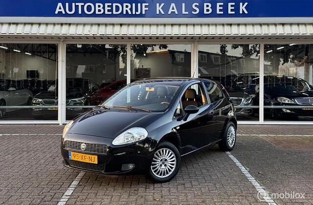 Zwart Gebruikt 2007 Fiat Grande Punto Dynamic Hatchback | € 3.249 (Eerlijke prijs) - Afbeelding 1/4