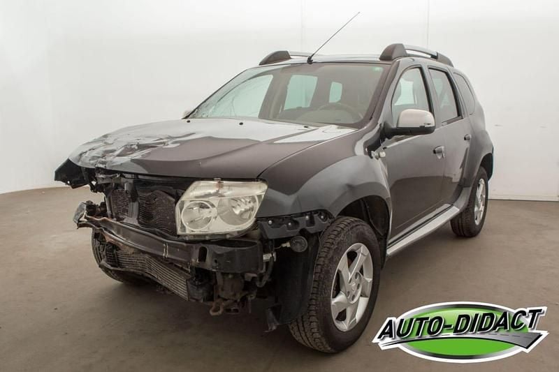 Zwart Gebruikt 2011 Dacia Duster SUV | € 1.500 - Afbeelding 1/4