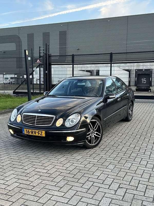 Gebruikt 2005 Mercedes E280 Avantgarde Sedan | € 7.500 - Afbeelding 1/4