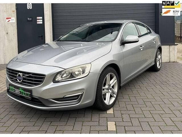 Grijs Gebruikt 2013 Volvo S60 Momentum Sedan | € 6.450 (Iets duurder) - Afbeelding 1/4