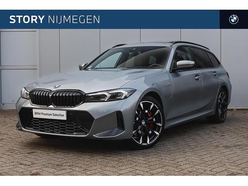 Occasion BMW 330e Executive 292 PK (214 kW) 2025 Grijs Stationwagen