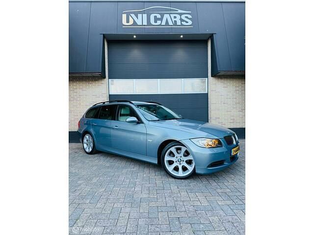 Grijs Gebruikt 2005 BMW 325 M Sport Stationwagen | € 4.999 (Goede deal) - Afbeelding 1/4