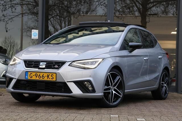 Grijs Gebruikt 2019 Seat Ibiza FR Hatchback | € 16.945 (Eerlijke prijs) - Afbeelding 1/4