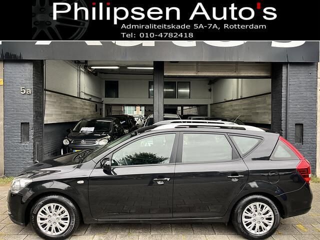 Zwart Gebruikt 2011 Kia Ceed Hatchback | € 6.750 (Iets duurder) - Afbeelding 1/4