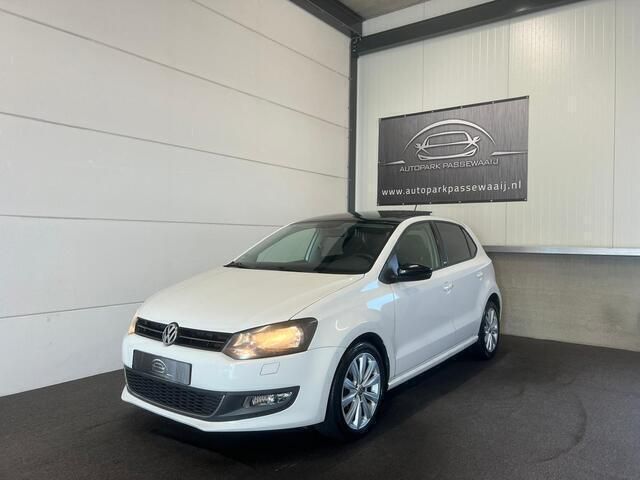 Wit Occasion 2011 VW Polo Style Hatchback | € 7.450 (Eerlijke prijs) - Afbeelding 1/4