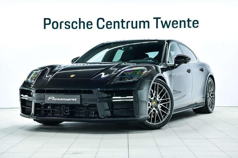 Zwart, metallic lak Gebruikt 2025 Porsche Panamera 4 Sedan | € 149.900 - Afbeelding 1/4