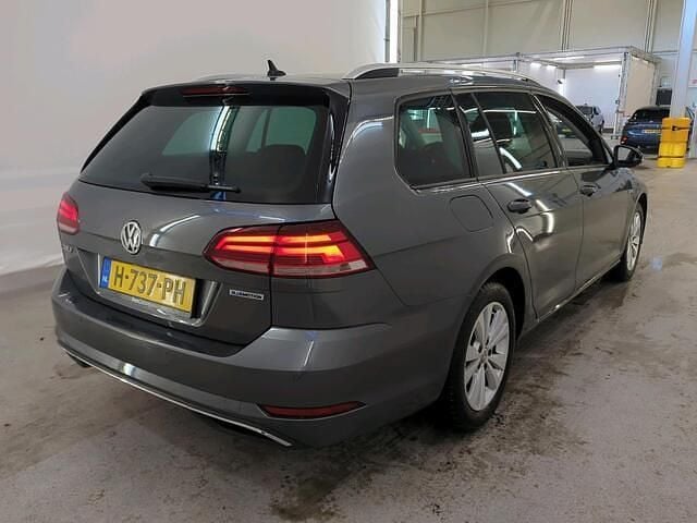 Occasion VW Golf VIII Comfortline 131 PK (96 kW) 2020 Grijs Stationwagen