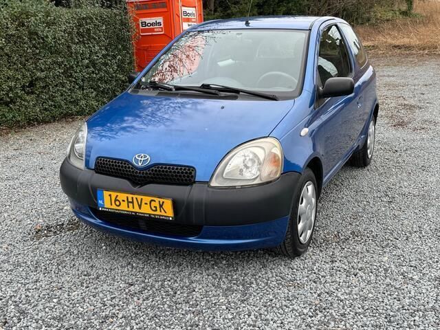 Blauw Gebruikt 2002 Toyota Yaris Hatchback | € 1.950 (Eerlijke prijs) - Afbeelding 1/4