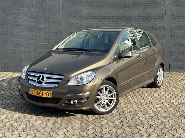 Occasion Mercedes B180 116 PK (85 kW) 2010 Bruin (metallic) MPV