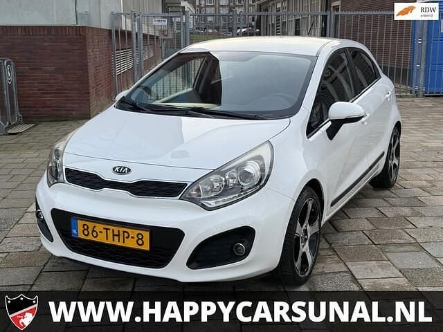 Wit Gebruikt 2012 Kia Rio Plus Hatchback | € 4.750 (Super prijs) - Afbeelding 1/4