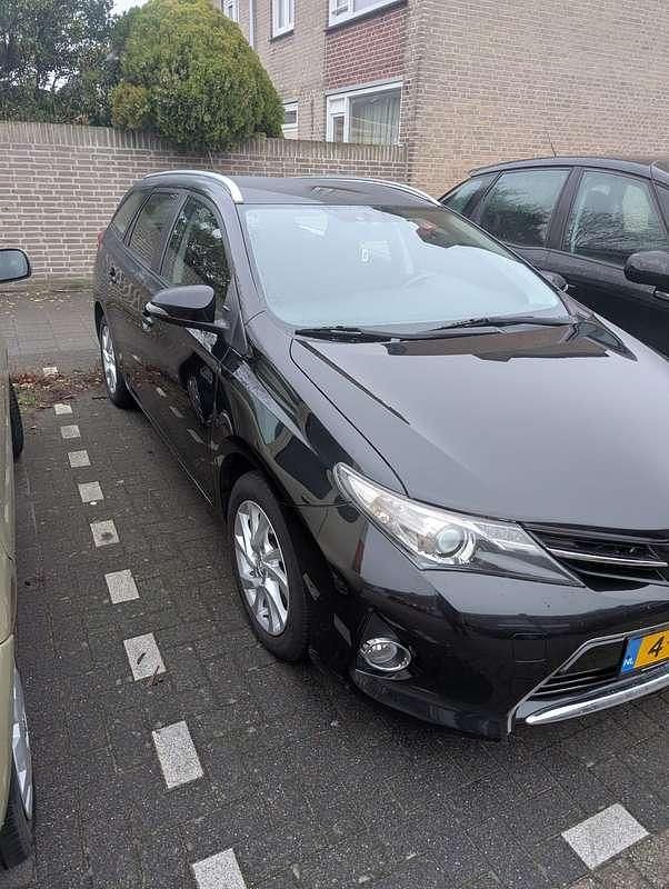 Occasion Toyota Auris 124 PK (91 kW) 2013 Zwart Stationwagen
