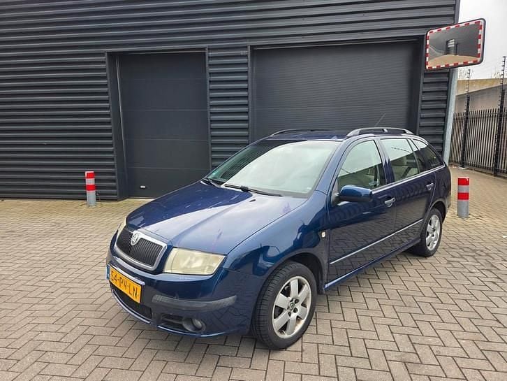 Occasion 2005 Skoda Fabia Stationwagen | € 950 (Eerlijke prijs) - Afbeelding 1/4