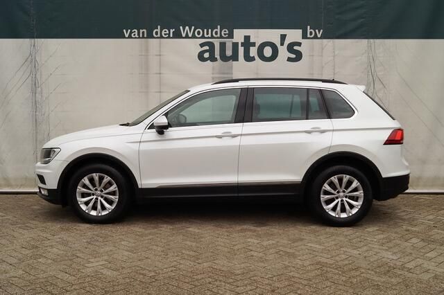 Wit, metallic lak Gebruikt 2017 VW Tiguan Comfortline SUV | € 19.900 (Duur) - Afbeelding 1/4