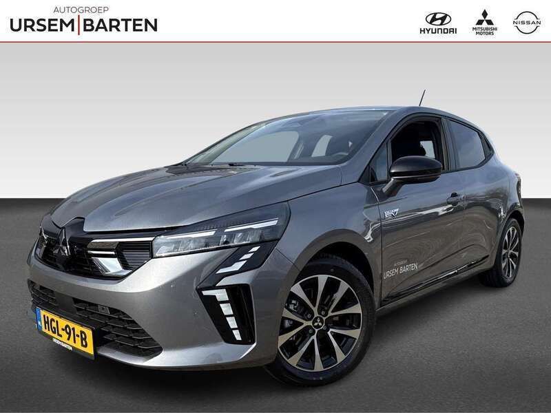 Grijs, metallic lak Gebruikt 2025 Mitsubishi Colt Intense Hatchback | € 25.430 - Afbeelding 1/4
