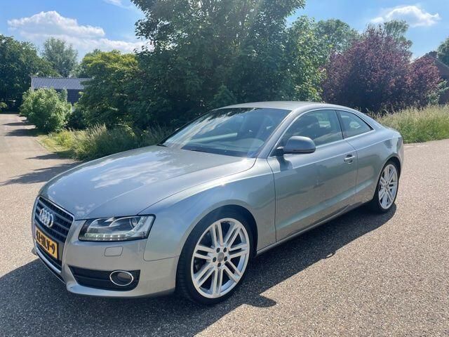 Grijs Gebruikt 2009 Audi A5 Proline Coupé | € 11.995 - Afbeelding 1/4