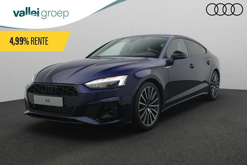 Blauw Nieuw 2024 Audi A5 Sportback Design Hatchback | € 57.995 - Afbeelding 1/4
