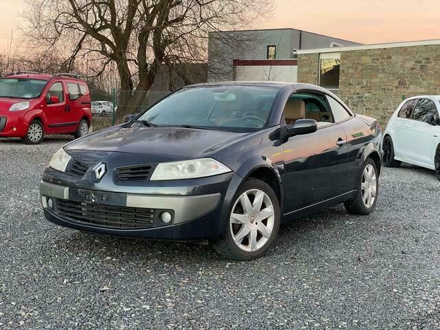 Grijs Gebruikt 2006 Renault Mégane Cabriolet Authentique Cabriolet | € 4.490 - Afbeelding 1/4