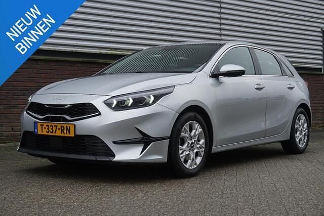 Occasion Kia Ceed 120 PK (88 kW) 2023 Grijs Hatchback