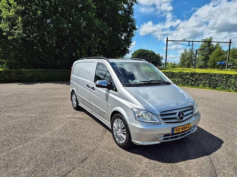 Zilver Gebruikt 2013 Mercedes Vito MPV | € 12.950 (Iets duurder) - Afbeelding 1/4